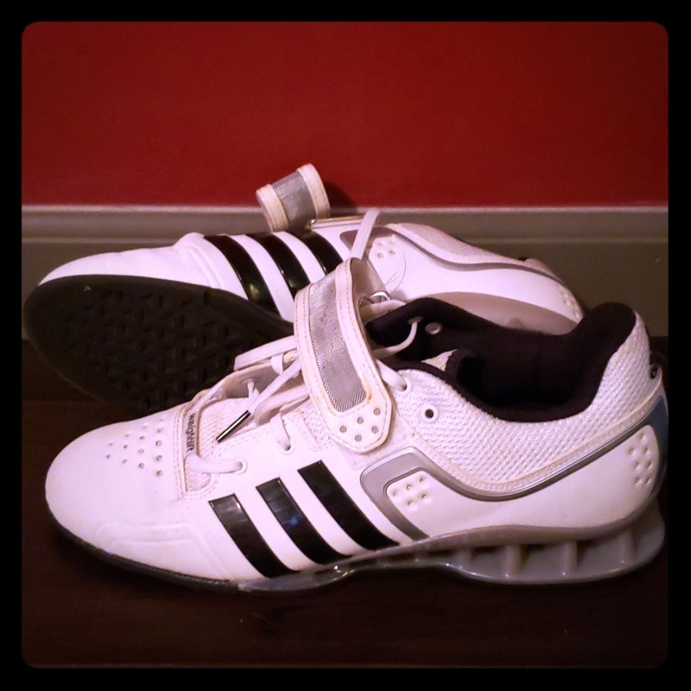 Olympic weightlifting shoes